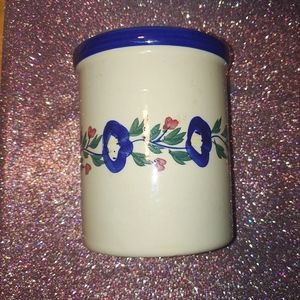 $5 Kitchen Utensil Holder with Floral Detail